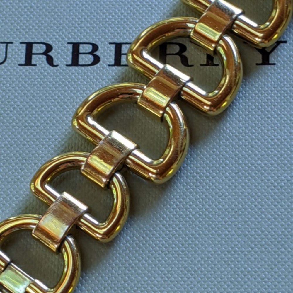 Burberry watch - Picture 4 of 5